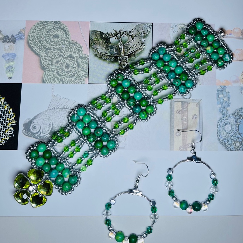 Variscite stone handmade bracelet with a magnetic clasp